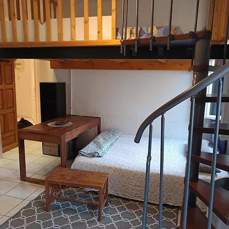 Studio Apartment *